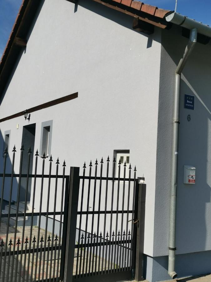 ווקובאר Apartman Lucija Kuca Za Odmor מראה חיצוני תמונה